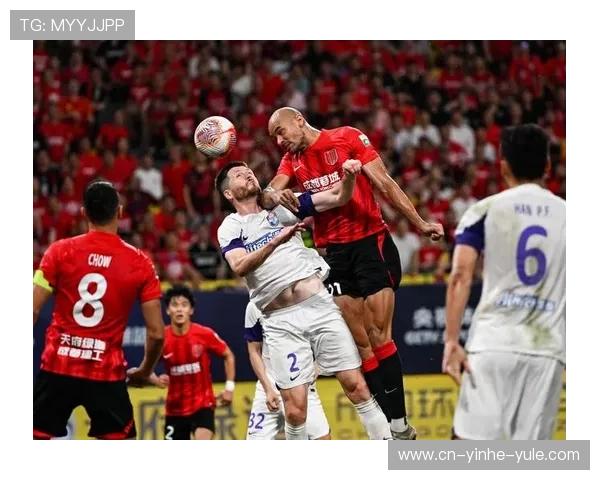 焦点赛事激战正酣多队争冠格局生变球星表现引发热议与期待